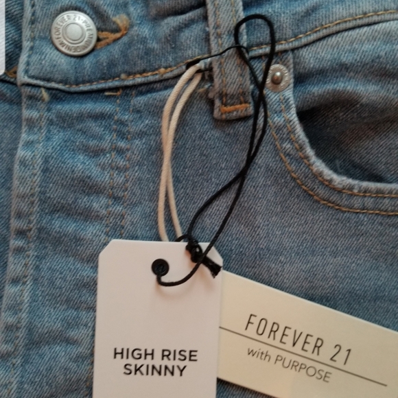 NWT Forever21 High Rise Skinny Jeans - Picture 2 of 11